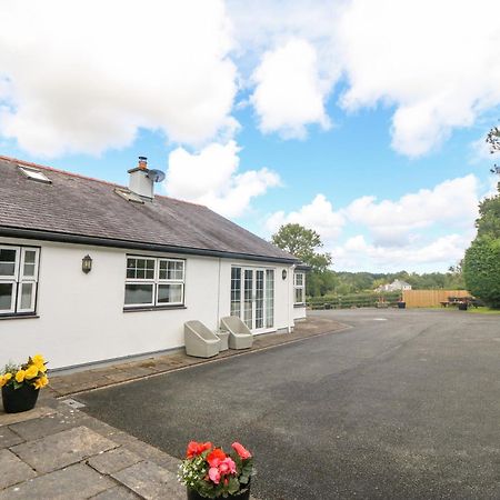 Villa Bwthyn Clai à Llangefni Extérieur photo