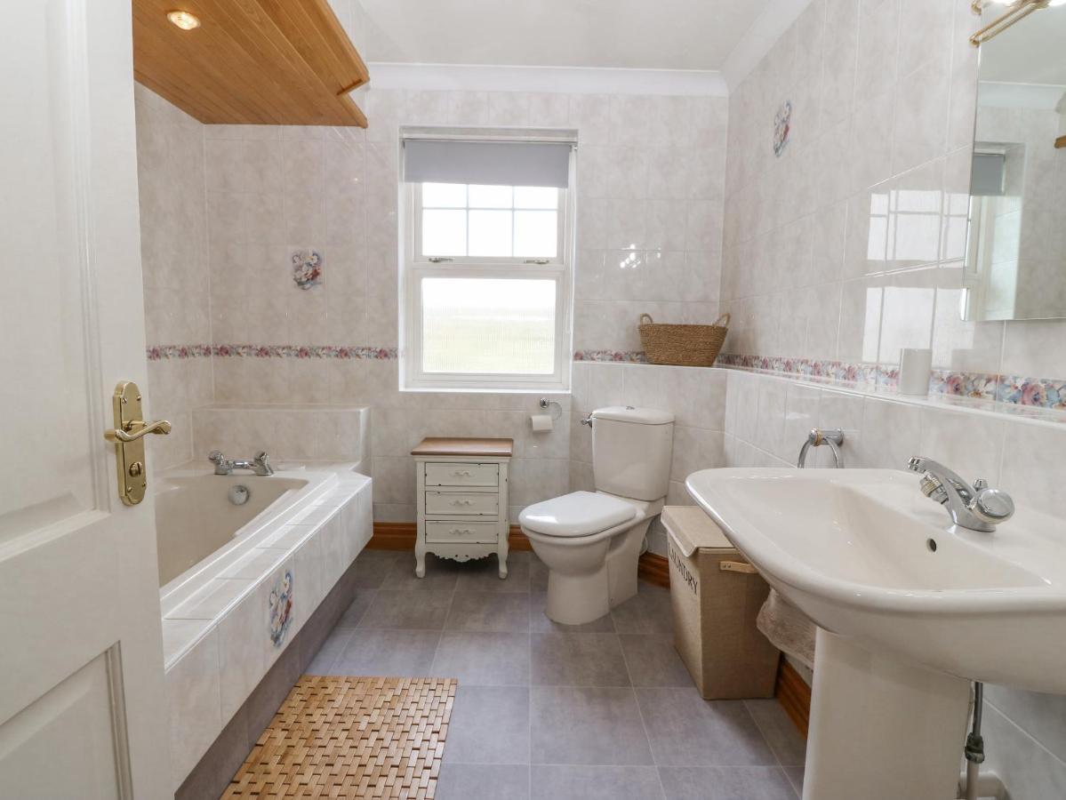 Villa Bwthyn Clai à Llangefni Extérieur photo