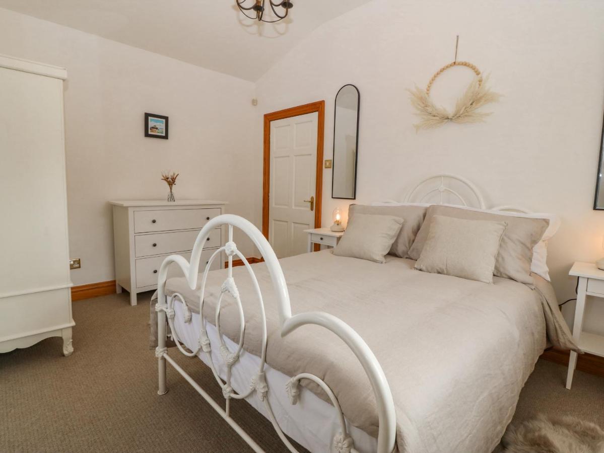 Villa Bwthyn Clai à Llangefni Extérieur photo