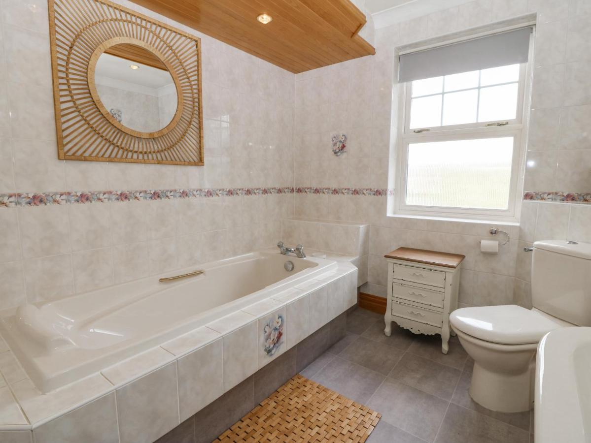 Villa Bwthyn Clai à Llangefni Extérieur photo