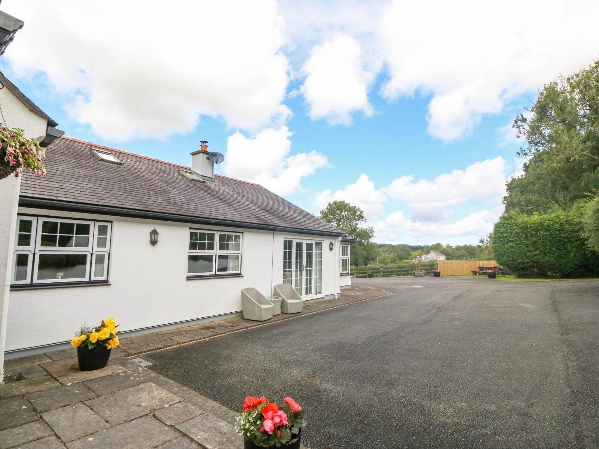 Villa Bwthyn Clai à Llangefni Extérieur photo